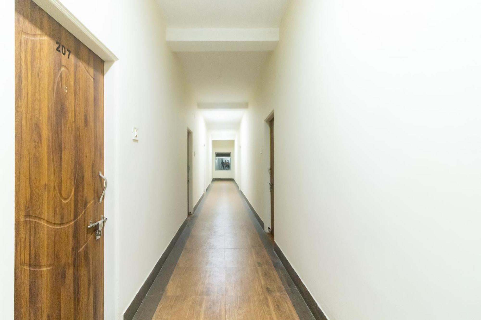 Spot On Prabir Residency Inn Urāli المظهر الخارجي الصورة